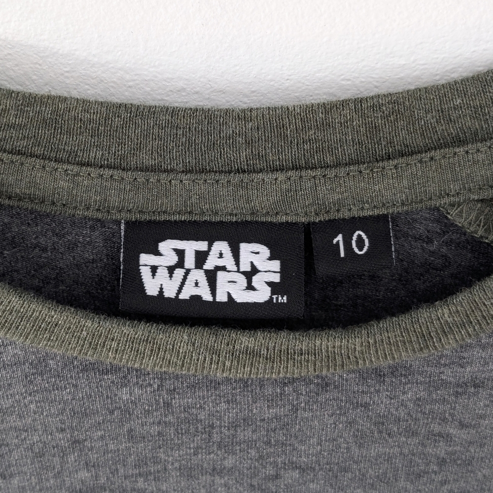 2/15$ Star Wars Mandalorian Yoda Kids Long Sleeve T-shirt ~ Size 10 - Picture 3 of 6